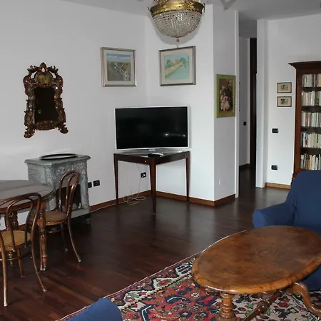 Caseospitali - Casa Alberata, Trilocale Nel A Pochi Minuti Dal San Raffaele