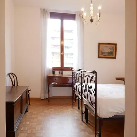 Lägenhet Caseospitali - Casa Alberata, Trilocale Nel A Pochi Minuti Dal San Raffaele *