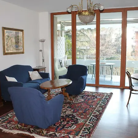 Apartment Casa Alberata - Milano2 *